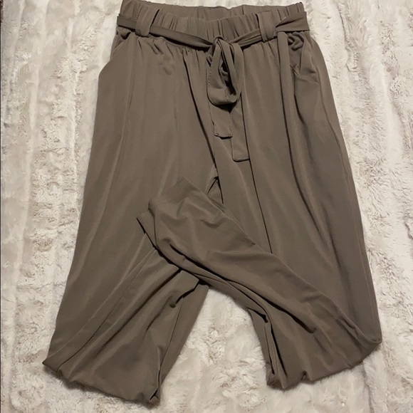 Women’s Classic Jogger Pants with Bow! - Picture 1 of 4